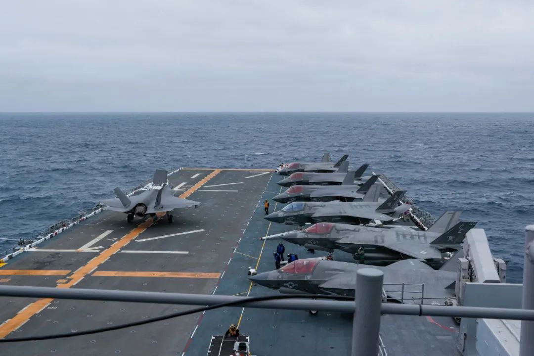逆天！075型两栖攻击舰“装”滑跃式甲板”！ - 国防知识- 国防教育网